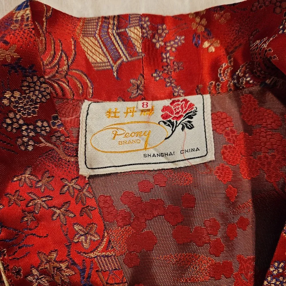 CHILDREN'S KIMONO, VINTAGE RED AND GOLD - Picture 4 of 4